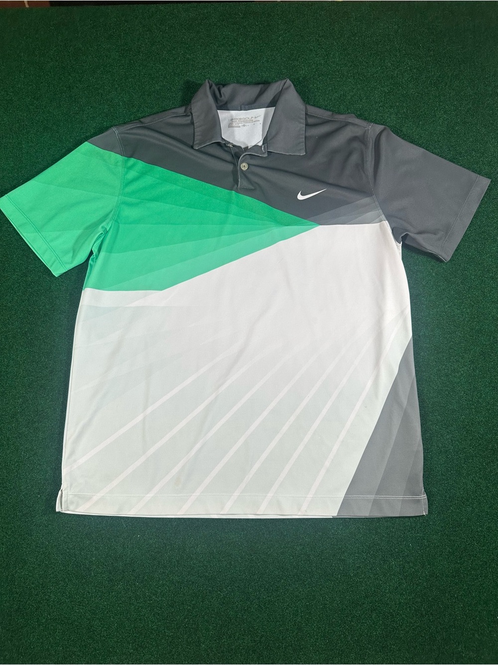 Nike Men’s Gray, White & Green Geometric Golf Polo